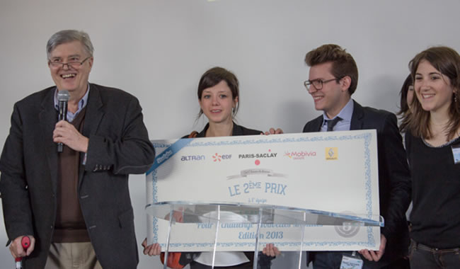2e prix, “STOP OPTION” : Amélie CHAUVEAU, Alexandre MLAREWICZ (HEC Paris) et Franck MONTAIGNE (ESILV). 