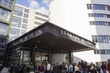 ESILV P&ocirc;le L&eacute;onard de Vinci Entrance &copy; Let it Be &ndash; Presse