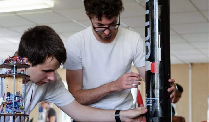 LeoFly l'association des passionnés d'aéronautique au Pôle Léonard de Vinci