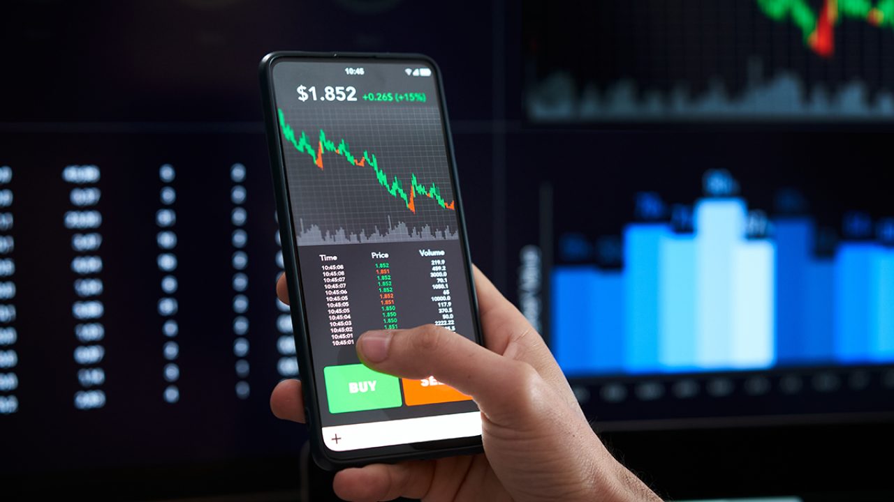 2025 Salary Guide: What Traders, Analysts and Quants Really Earn in Fintech  | ESILV Graduate School of Engineering, Paris