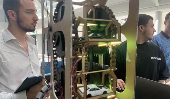 Au-delà des aspects technologiques ce projet mobilise de nombreuses compétences transversales