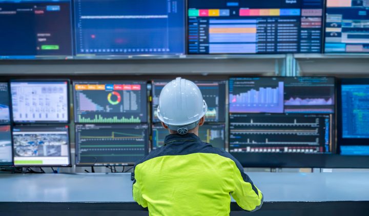 ESILV Research F-XMF framework to identify informative features while reducing redundancy